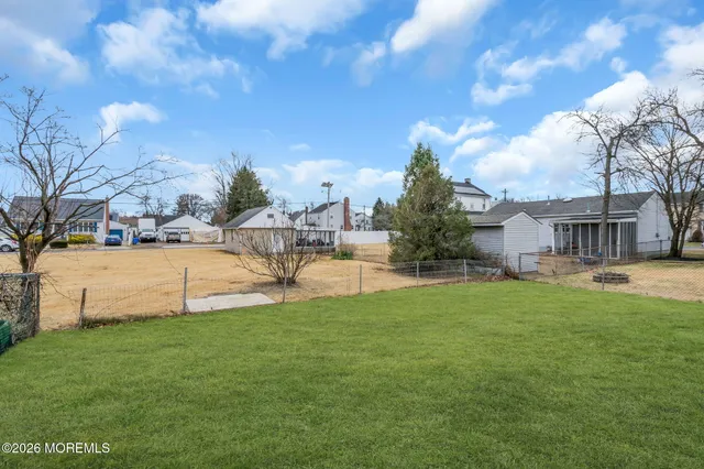 $450,000 | 723 Woodland Avenue, Burlington, NJ 08016