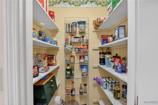 $560,000 | 35 Hampton Hill Drive, Amherst, NY 14221