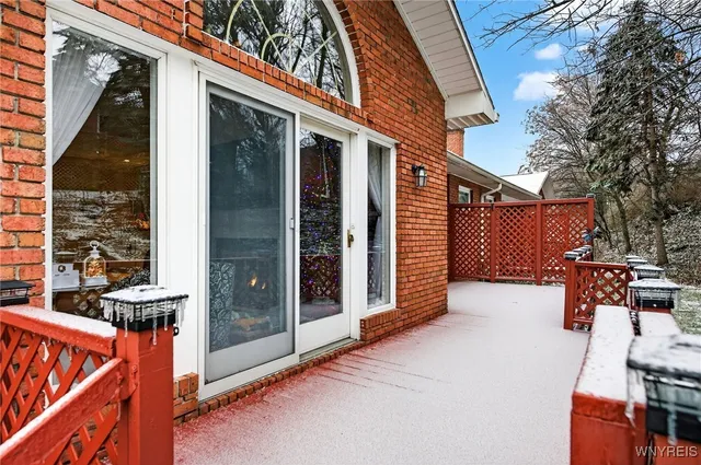 $560,000 | 35 Hampton Hill Drive, Amherst, NY 14221