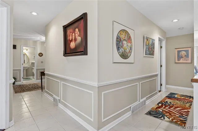 $560,000 | 35 Hampton Hill Drive, Amherst, NY 14221