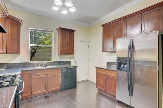 a view of a porch with a yard