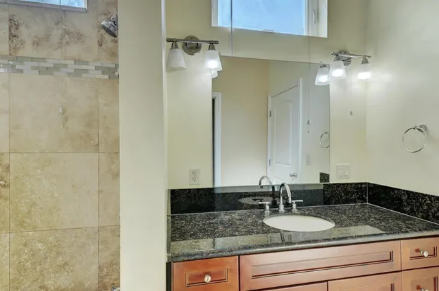 $450,000 | 325 East Main Street, Grass Valley, CA 95945