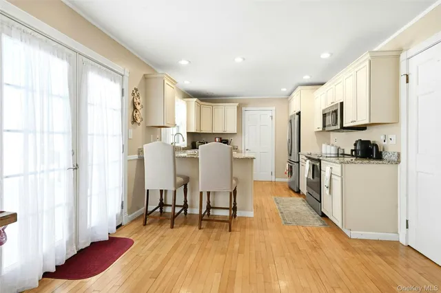 $589,900 | 7 Herdman Court, Middle Island, NY 11953