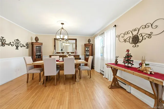 $589,900 | 7 Herdman Court, Middle Island, NY 11953