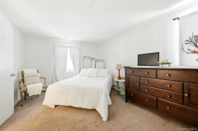 $589,900 | 7 Herdman Court, Middle Island, NY 11953