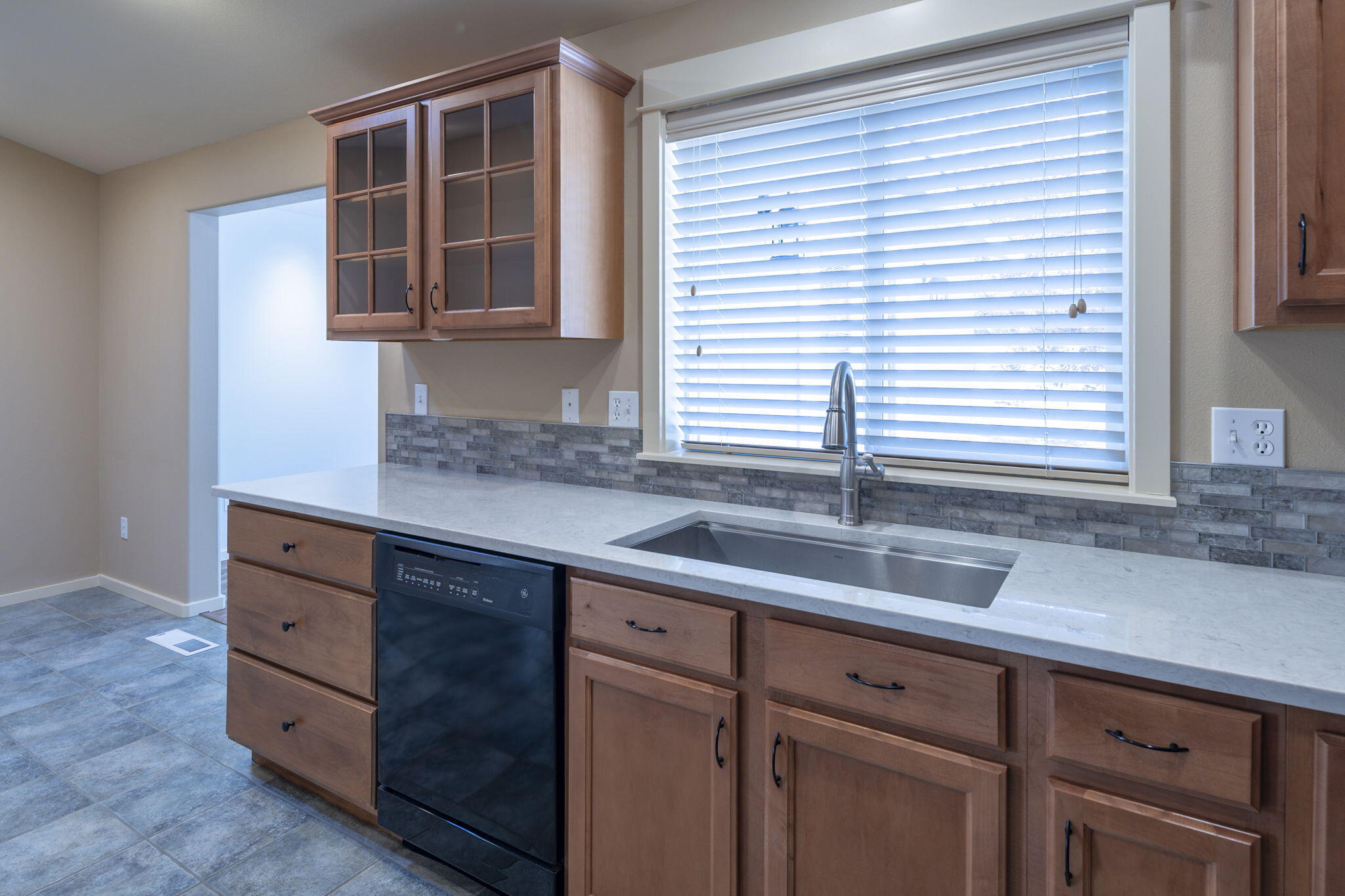 3673 Southwest 30th Street Redmond, OR 97756 - Photo 11 of 26 22-web-or-mls-3673 SW 30th St, Redmond-2