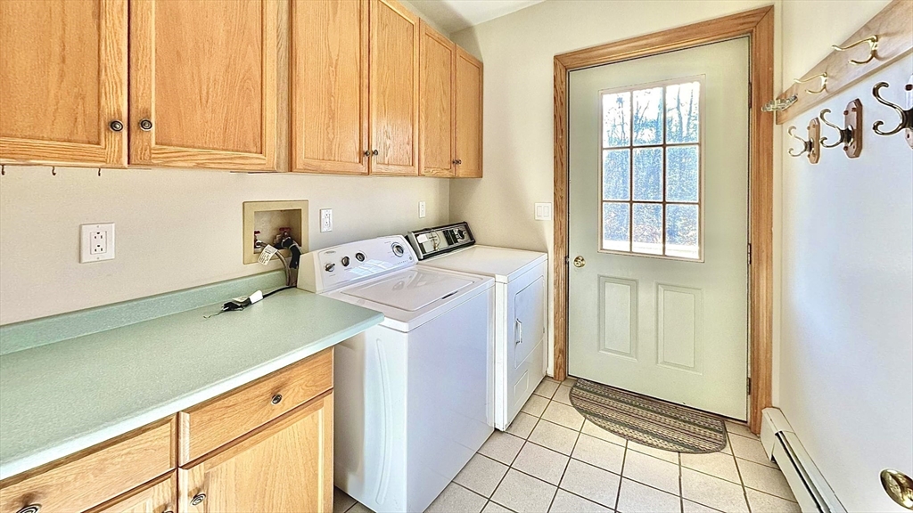 24 Cole Terrace Randolph, MA 02368 - Photo 25 of 40 a utility room with dryer and washer