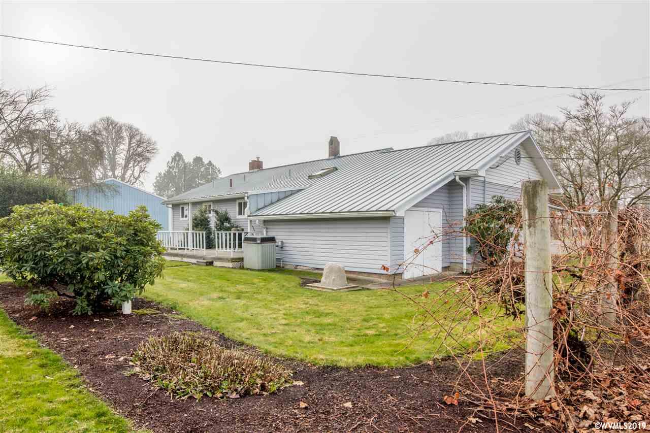 7782 Howell Prairie Road Northeast Silverton, OR 97381 - Photo 33 of 41 Gallery Image 33
