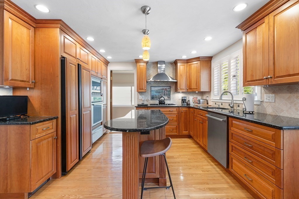 306 Highland Street Dedham, MA 02026 - Photo 18 of 42