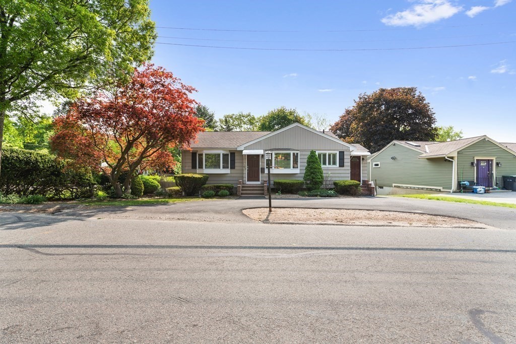 306 Highland Street Dedham, MA 02026 - Photo 4 of 42