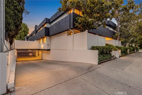 $623,000 | 5142 Zelzah Avenue, Unit 25, Encino, CA 91316