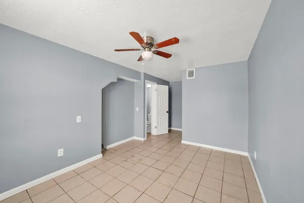 $539,900 | 904 Beverly Avenue, Unit 6, Pasadena, TX 77506