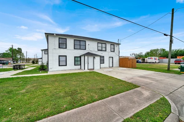 $539,900 | 904 Beverly Avenue, Unit 6, Pasadena, TX 77506