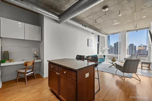 $489,900 | 700 North Larrabee Street, Unit 1811, Chicago, IL 60654
