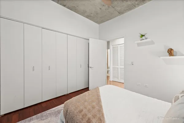 $489,900 | 700 North Larrabee Street, Unit 1811, Chicago, IL 60654