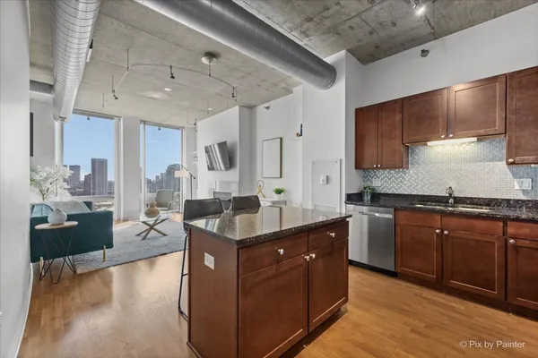 $489,900 | 700 North Larrabee Street, Unit 1811, Chicago, IL 60654