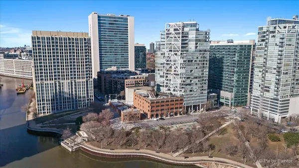 $489,900 | 700 North Larrabee Street, Unit 1811, Chicago, IL 60654