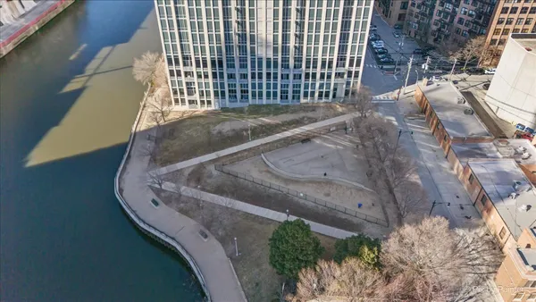 $489,900 | 700 North Larrabee Street, Unit 1811, Chicago, IL 60654