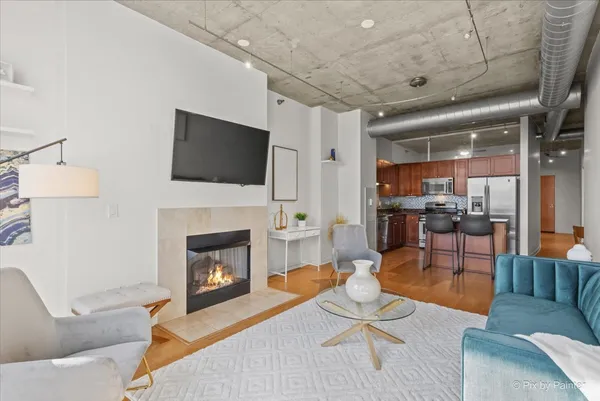 $489,900 | 700 North Larrabee Street, Unit 1811, Chicago, IL 60654