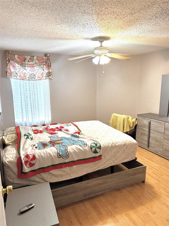 611 Pondview Drive Cedar Hill, TX 75104 - Photo 12 of 22 Same bedroom 2