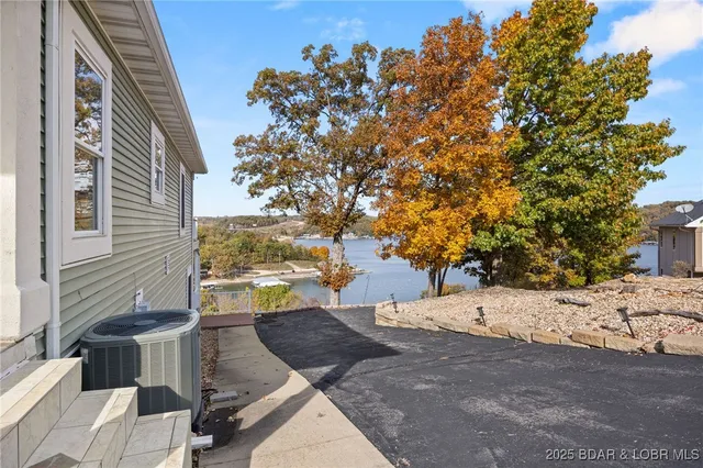 $625,000 | 35 Great Escapes Lane, Camdenton, MO 65020