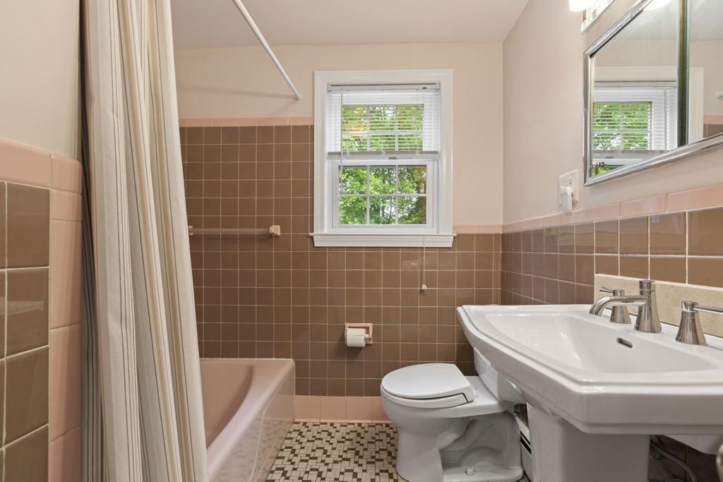 164 Fairbanks Road Dedham, MA 02026 - Photo 9 of 32 Gallery Image 9