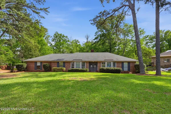 $305,000 | 12 Village Drive, Madison, MS 39110