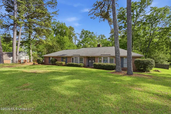 $305,000 | 12 Village Drive, Madison, MS 39110