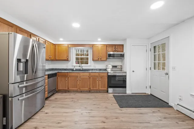 $450,000 | 10 Balsam Lane, Kennebunk, ME 04043