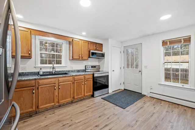 $450,000 | 10 Balsam Lane, Kennebunk, ME 04043