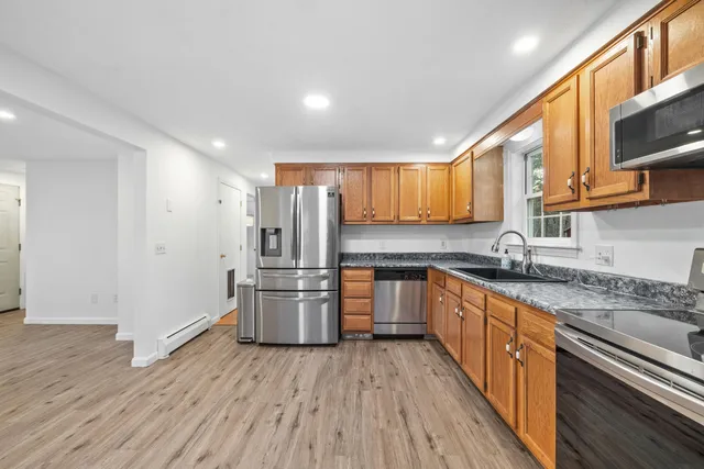 $450,000 | 10 Balsam Lane, Kennebunk, ME 04043