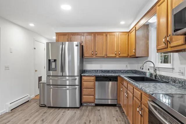 $450,000 | 10 Balsam Lane, Kennebunk, ME 04043