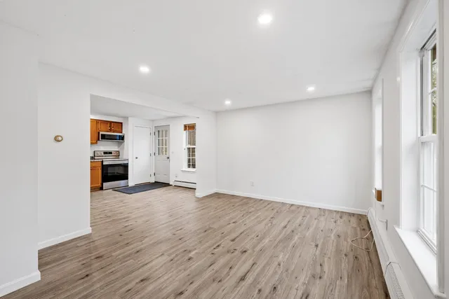 $450,000 | 10 Balsam Lane, Kennebunk, ME 04043