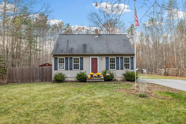 $450,000 | 10 Balsam Lane, Kennebunk, ME 04043