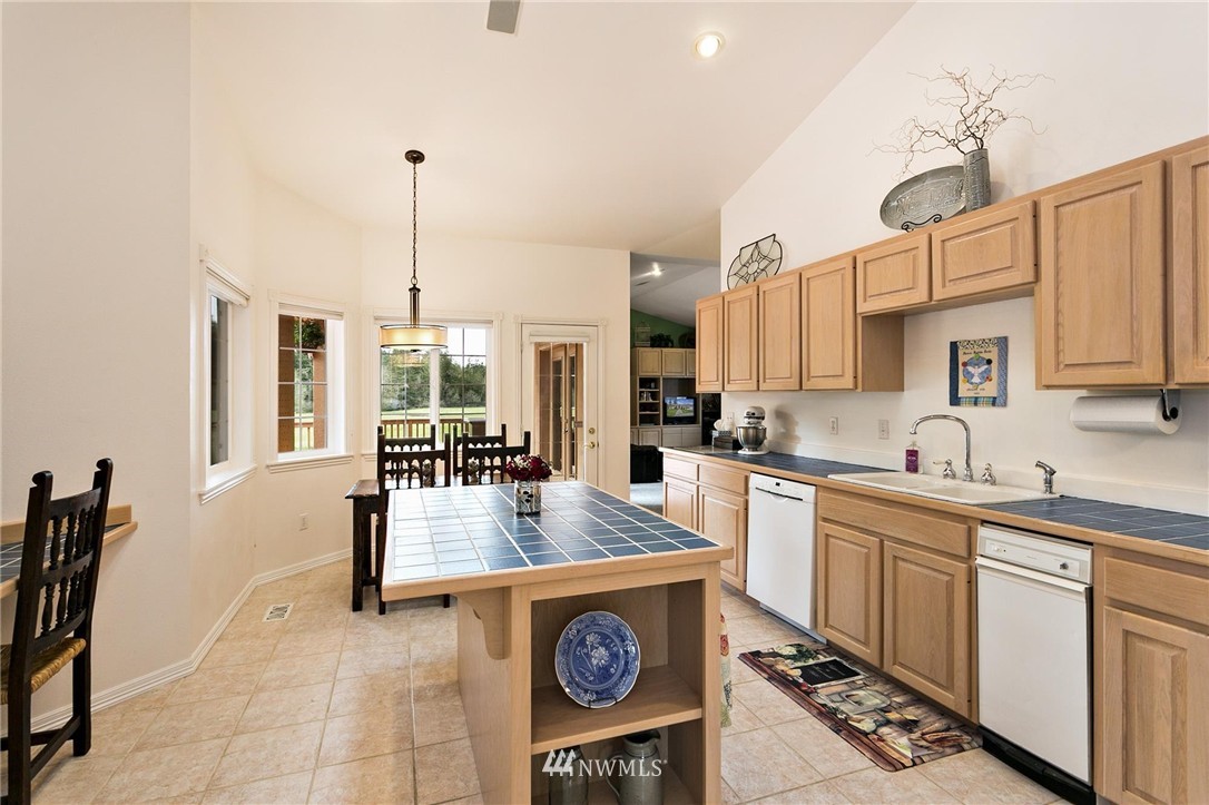 484 South Jacob Miller Road Port Townsend, WA 98368 - Photo 6 of 25 Gallery Image 6