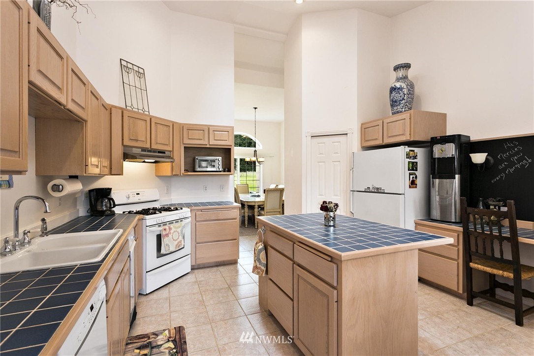 484 South Jacob Miller Road Port Townsend, WA 98368 - Photo 8 of 25 Gallery Image 8