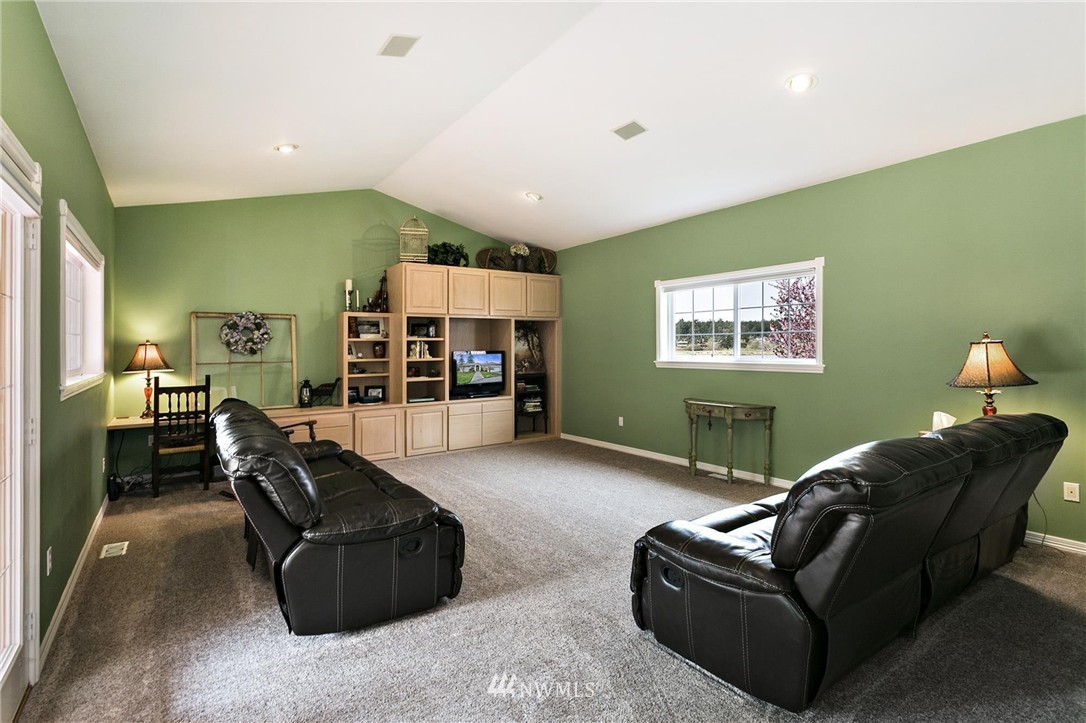 484 South Jacob Miller Road Port Townsend, WA 98368 - Photo 9 of 25 Gallery Image 9