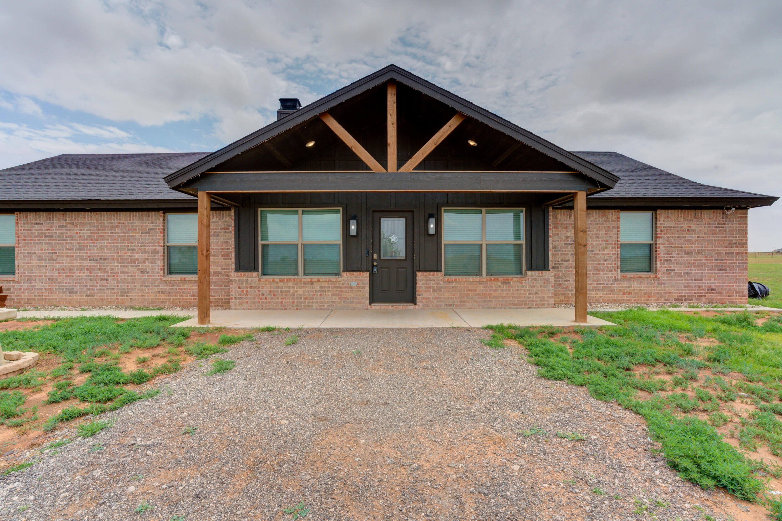 10721 County Road 6000 Shallowater, TX 79363 - Photo 1 of 41 10721-CR-6000_Shallowater-TX_38