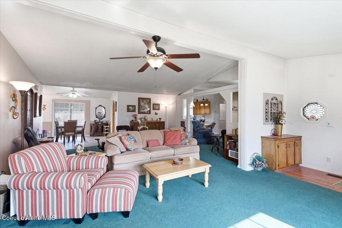 14884 North Batchelder Street Rathdrum, ID 83858 - Photo 12 of 45 17-14884 N Batchelder St_RedHogMedia