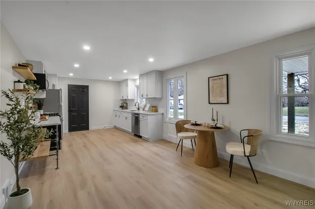 $284,900 | 1554 Meadow Drive, Alden, NY 14004