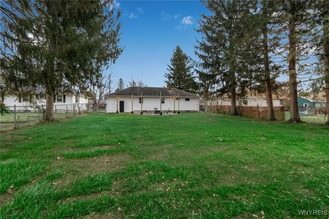 $284,900 | 1554 Meadow Drive, Alden, NY 14004