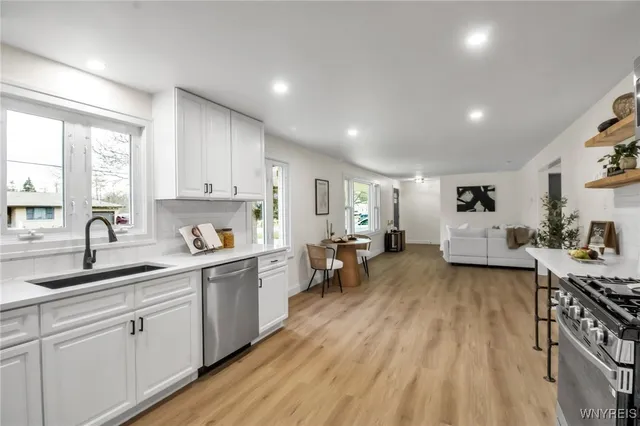 $284,900 | 1554 Meadow Drive, Alden, NY 14004