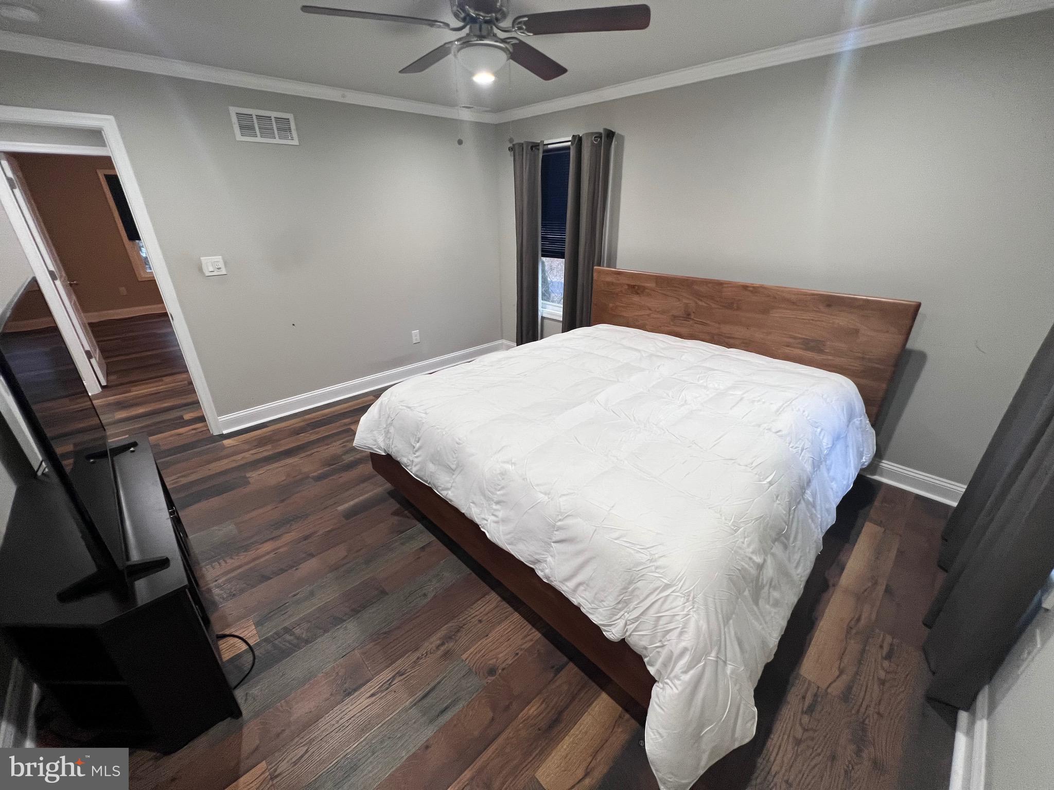 1206 Sycamore Avenue Croydon, PA 19021 - Photo 14 of 24 a bed sitting in a bedroom and balcony
