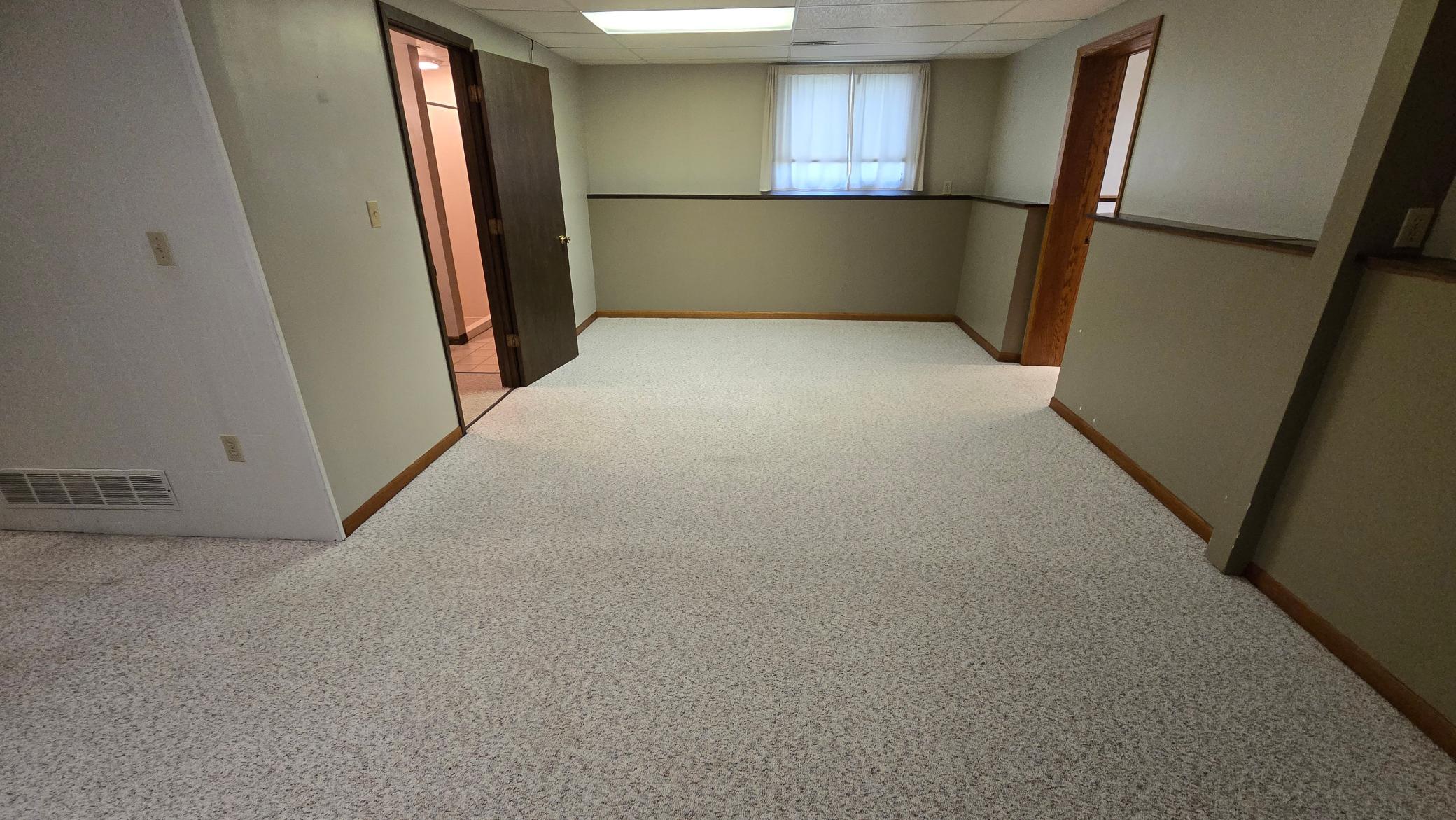 1909 9th Street Southwest Austin, MN 55912 - Photo 20 of 43 Gallery Image 20
