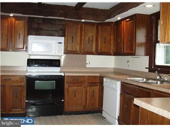 694 Rte 524 Allentown, NJ 08501 - Photo 5 of 12 Kitchen