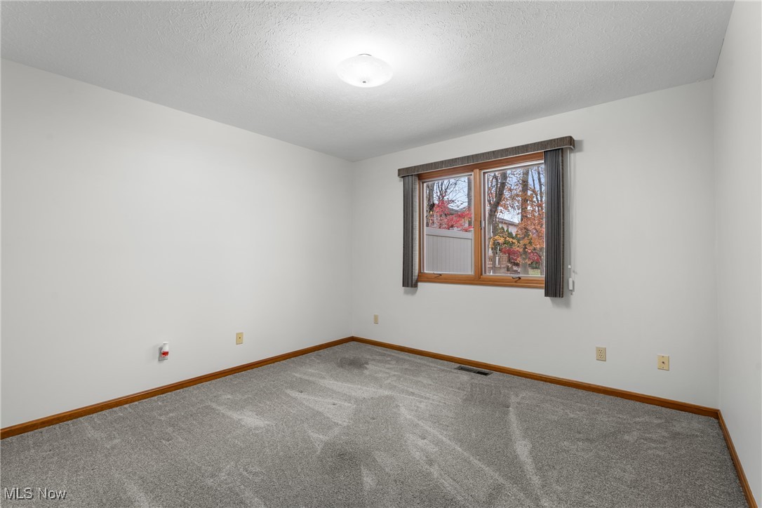 15440 Roxboro Drive Middleburg Heights, OH 44130 - Photo 14 of 29