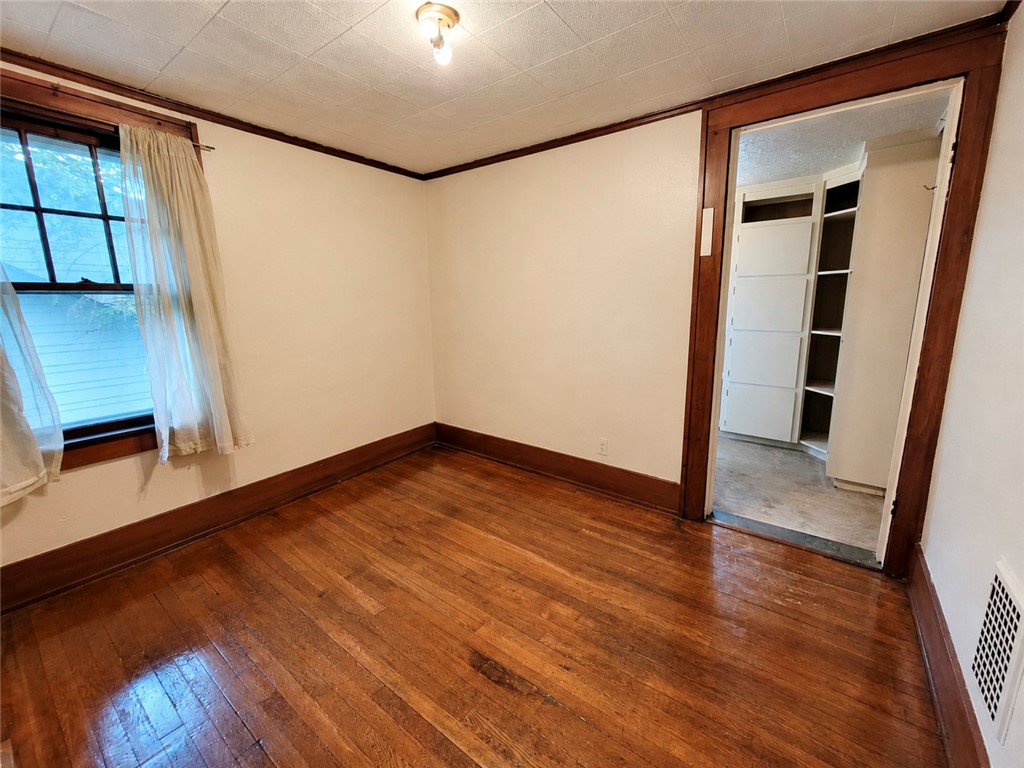 179 Roxborough Road Rochester, NY 14619 - Photo 21 of 35