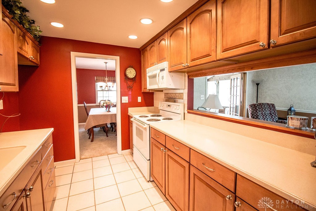 6394 Marshall Road Centerville, OH 45459 - Photo 11 of 40 Gallery Image 11