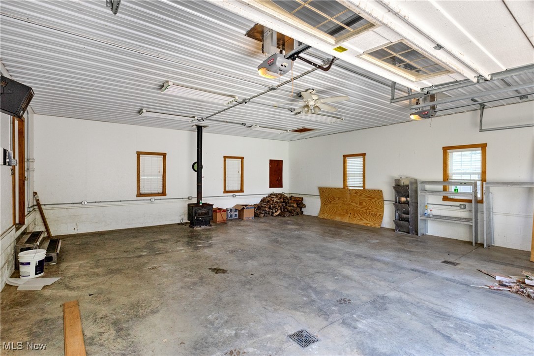 501 Stewart Road Salem, OH 44460 - Photo 27 of 43 Heated garage