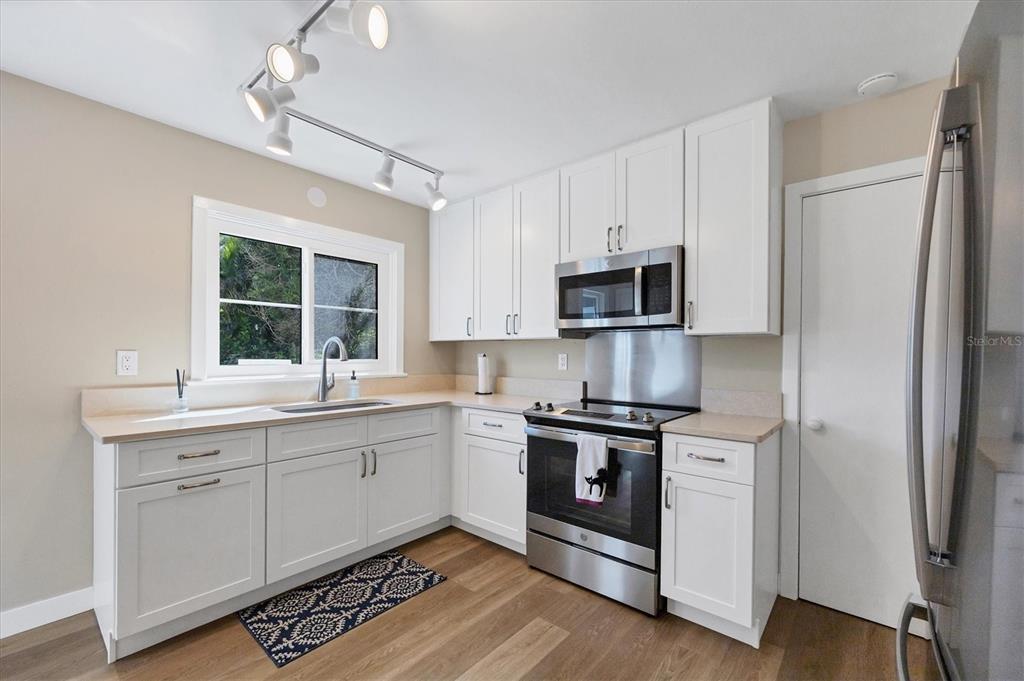 216 Pass Key Road, Unit 216 Sarasota, FL 34242 - Photo 35 of 66 Gallery Image 35